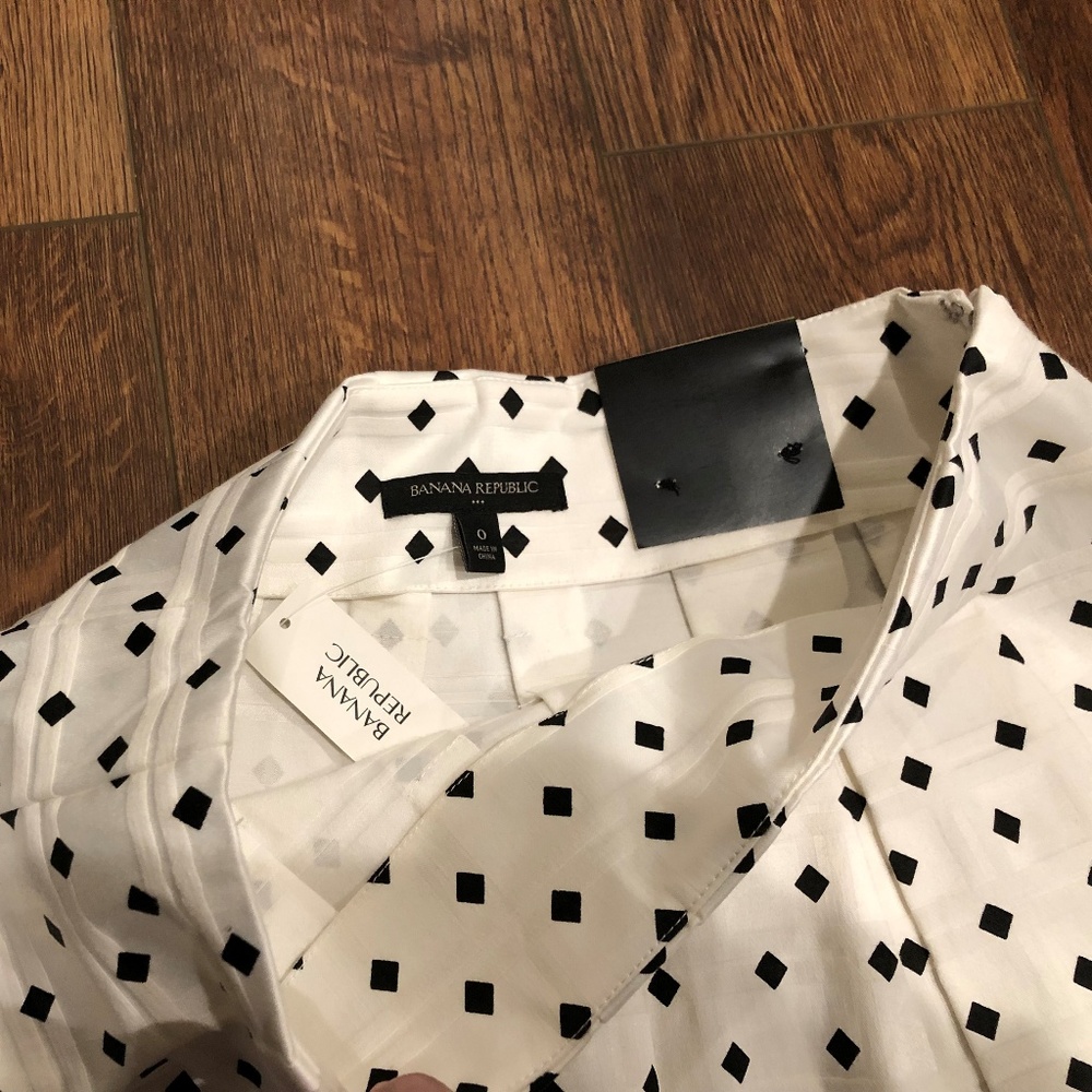 SOLD Banana Republic White and Black Diamond Skirt - Picture 5 of 8